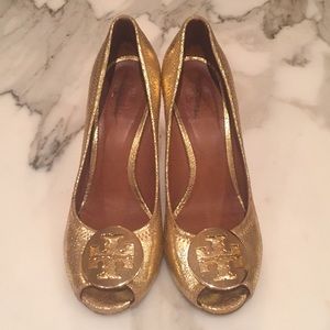 Tory Burch Julianne Gold Metallic Peep Toe Wedges